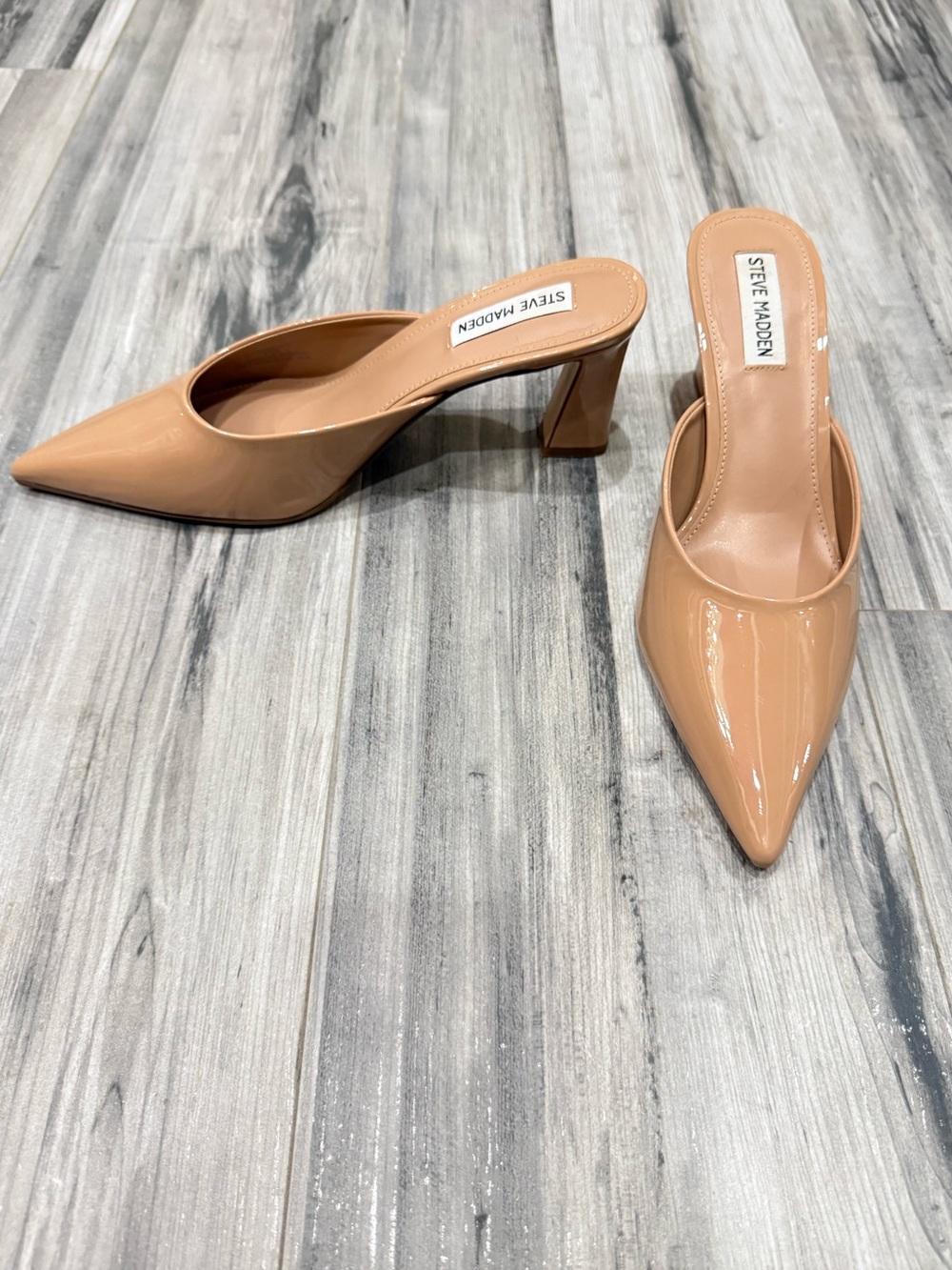 Steve Madden Nude Patent Pointed-Toe Mules - Picture 5 of 6